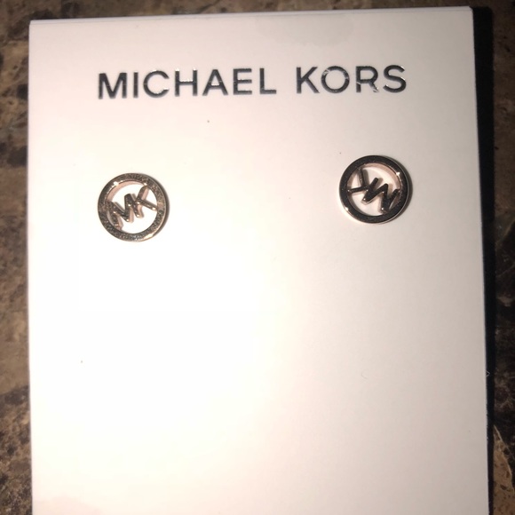 Michael Kors logo rose gold stud earrings! - Picture 2 of 4